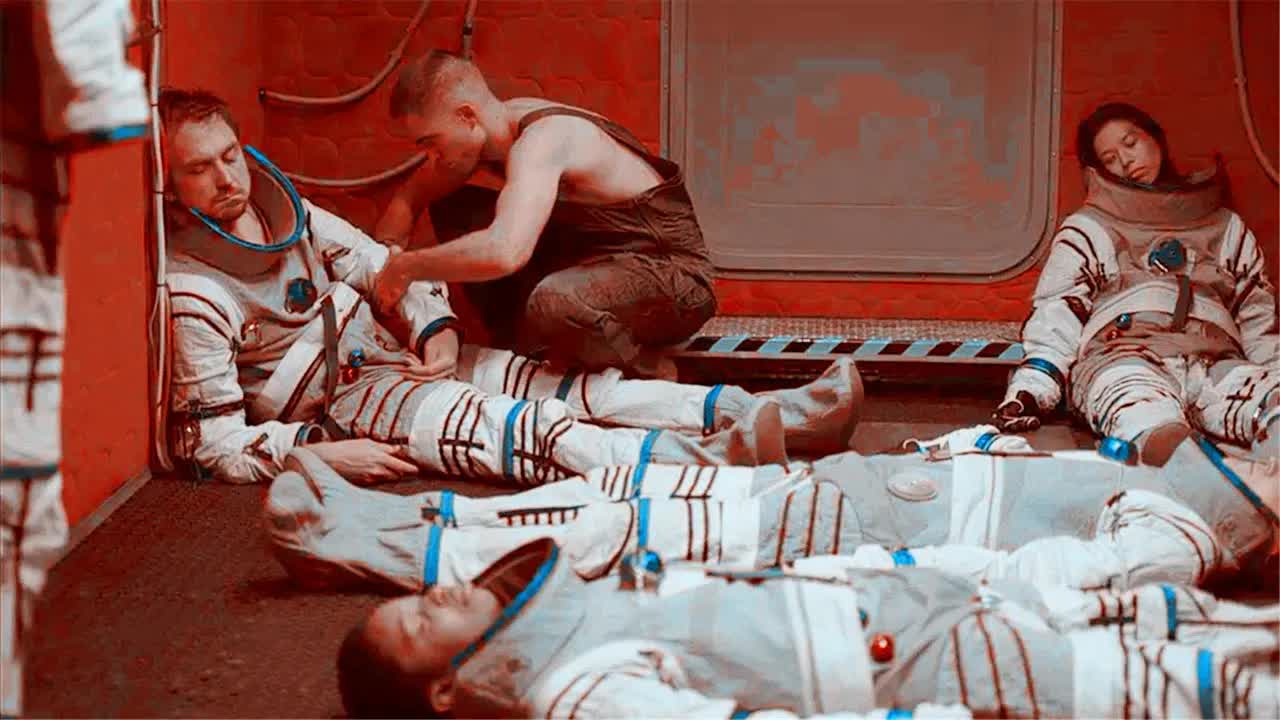 9名死囚被送往太空，可因控制不住性欲，几乎团灭！