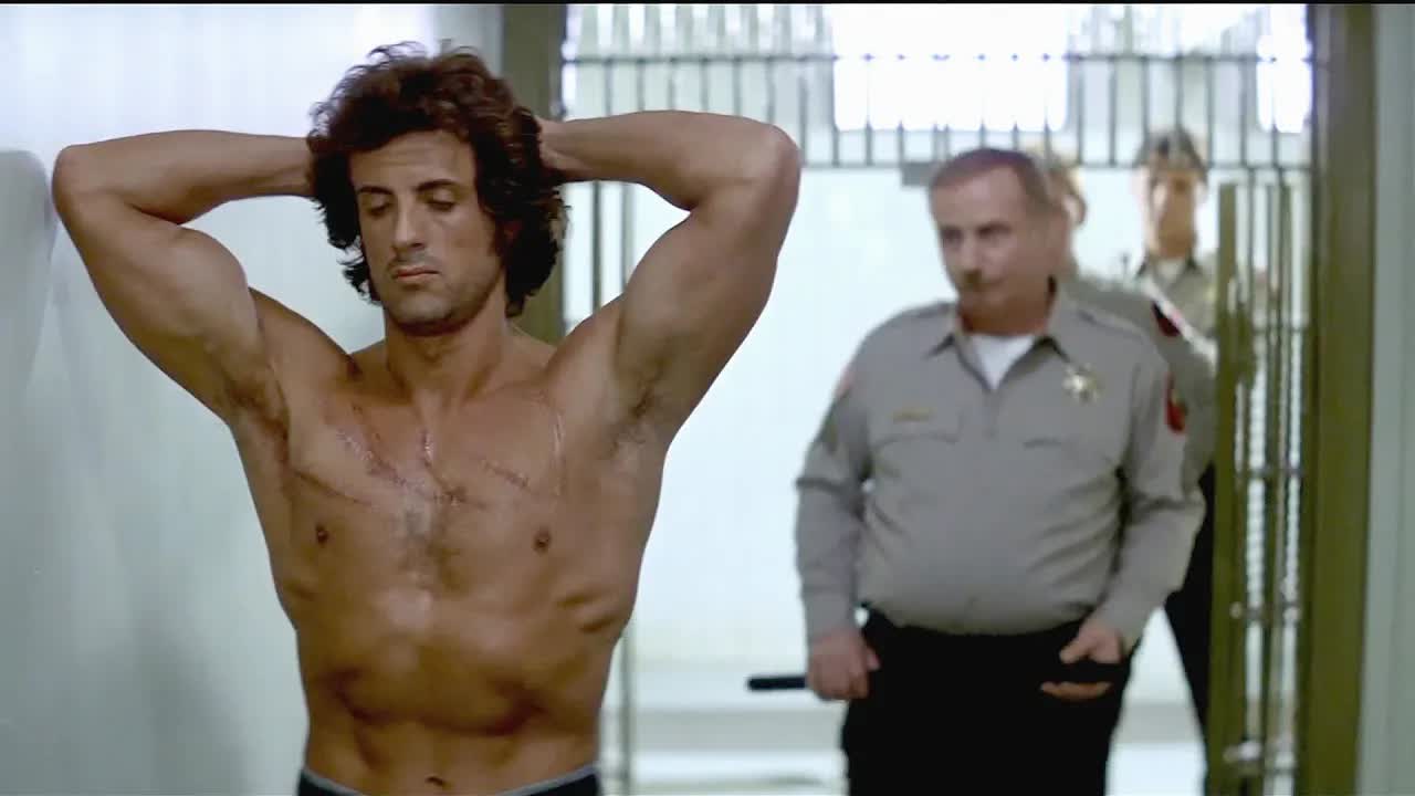 一口气看完经典动作猛片《第一滴血》1-5集（全集）