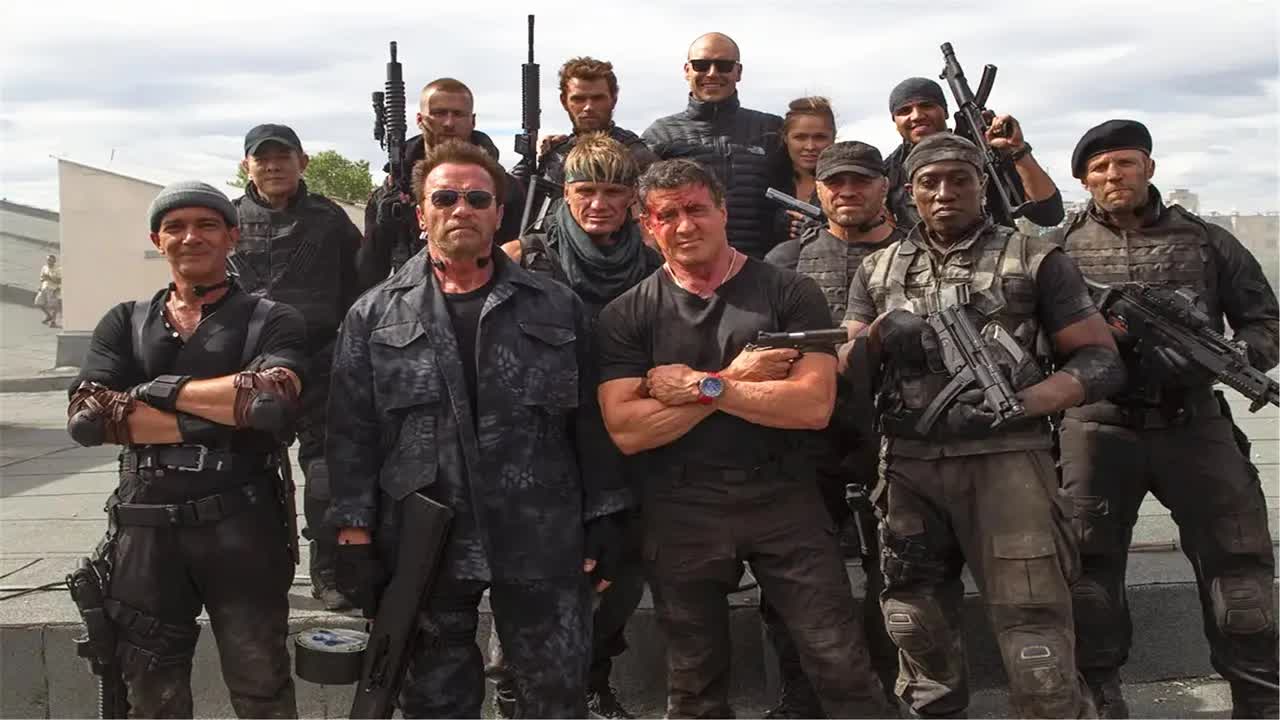 敢死队成员再扩充！10名硬汉各展神威，大战整支军队而不败！