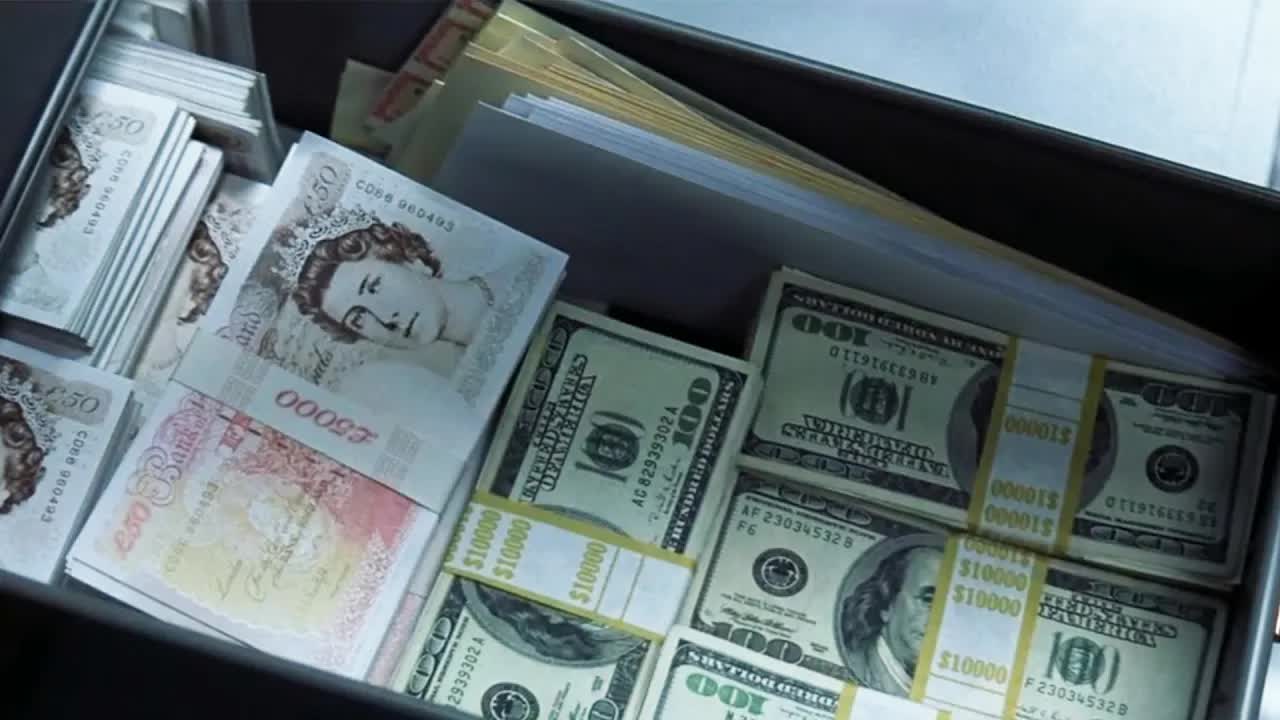 男子开公司以谋骗为生，不料却被手下员工骗的倾家荡产！高智商犯罪片